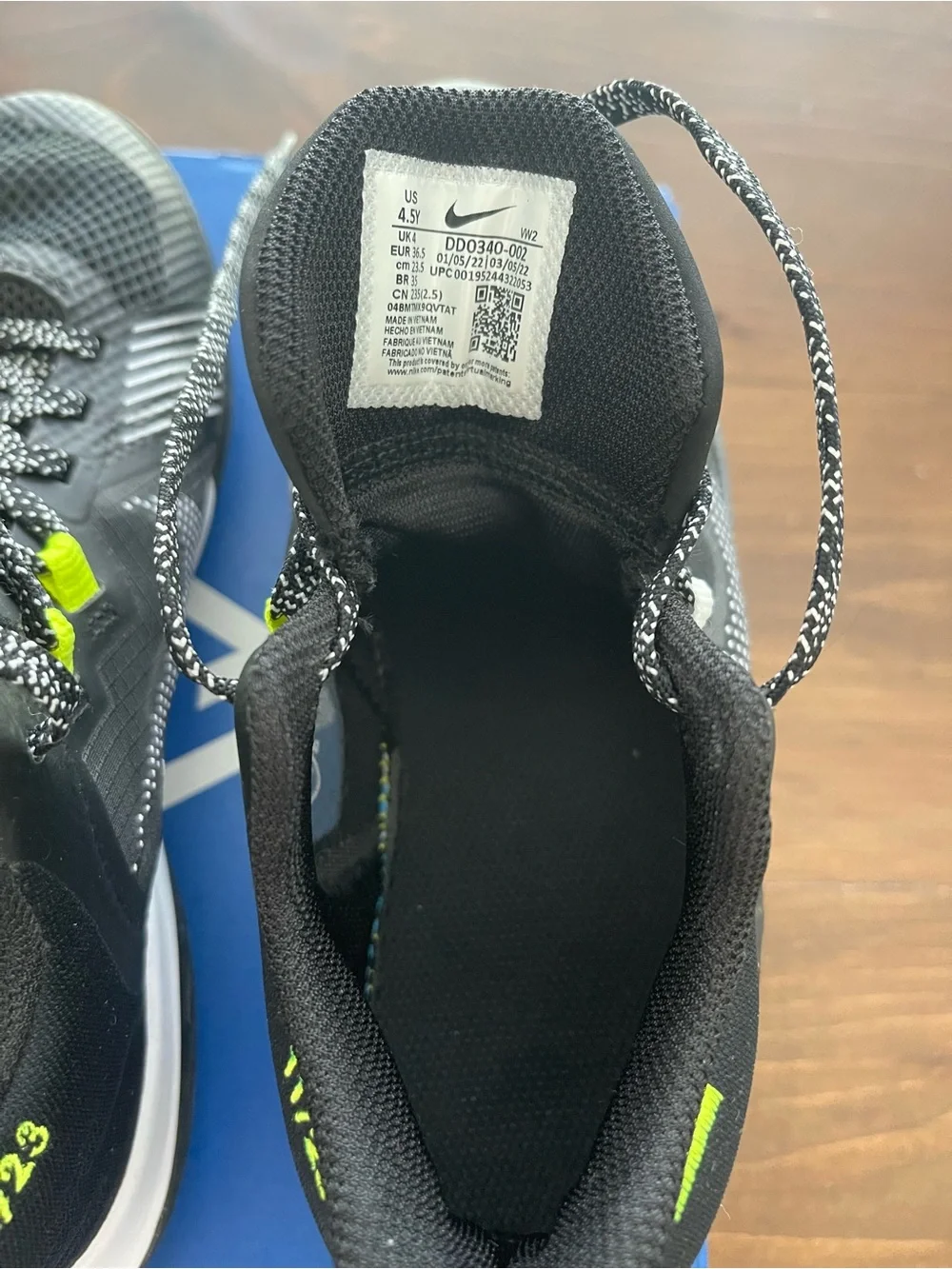 Boy’s Nike Kyrie Flytrap 5 Sneakers